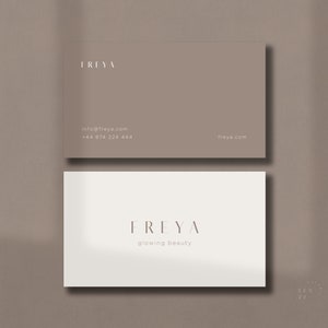 Minimalistische branding, stijlvol logo, kant-en-klaar visitekaartje, beige esthetieklogo en visitekaartje voor mode- of beautymerk van Senti: Freya