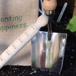 Personalised Garden Tools, Engraved Gardening Gift Set Trowel Fork Dibber Set Mother's Day, Allotment Gifts Retirement Present image 8