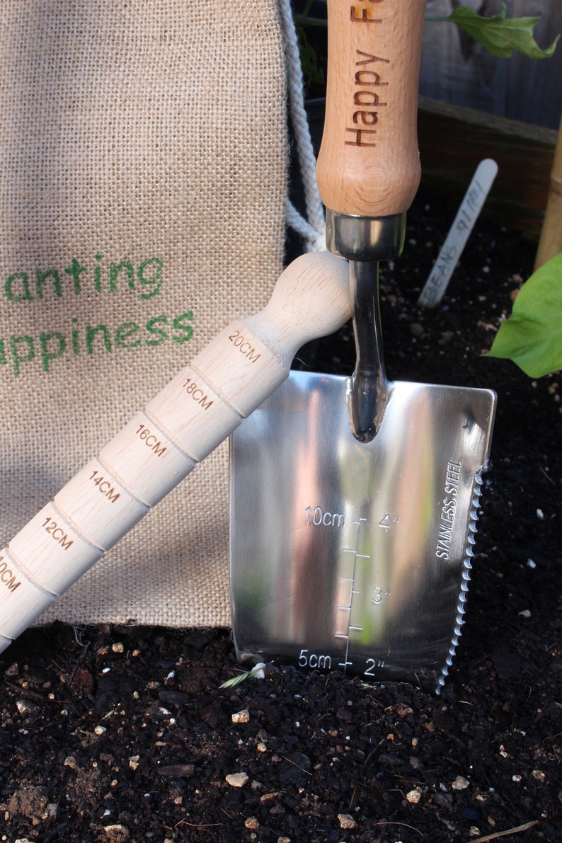 Personalised Garden Tools, Engraved Gardening Gift Set Trowel Fork Dibber Set Mother's Day, Allotment Gifts Retirement Present image 8