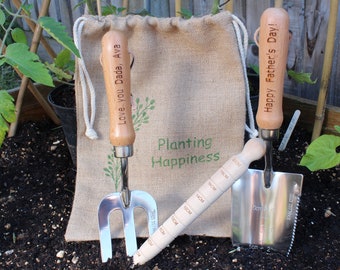 Outils de jardin personnalisés | Coffret cadeau de jardinage gravé | Truelle Fourche Dibber Set | Cadeaux de Noël | Cadeau de retraite | 50e 60e anniversaire