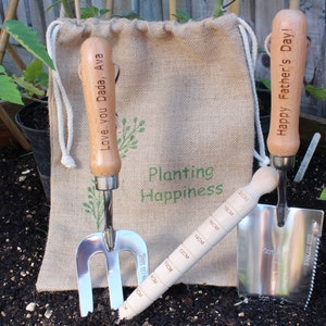 Personalised Garden Tools, Engraved Gardening Gift Set Trowel Fork Dibber Set Mother's Day, Allotment Gifts Retirement Present image 1