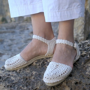 Wzór PDF espadryle Irma® / obuwie damskie na wiosnę-lato / espadryle i szydełko wykonane ręcznie. W języku angielskim