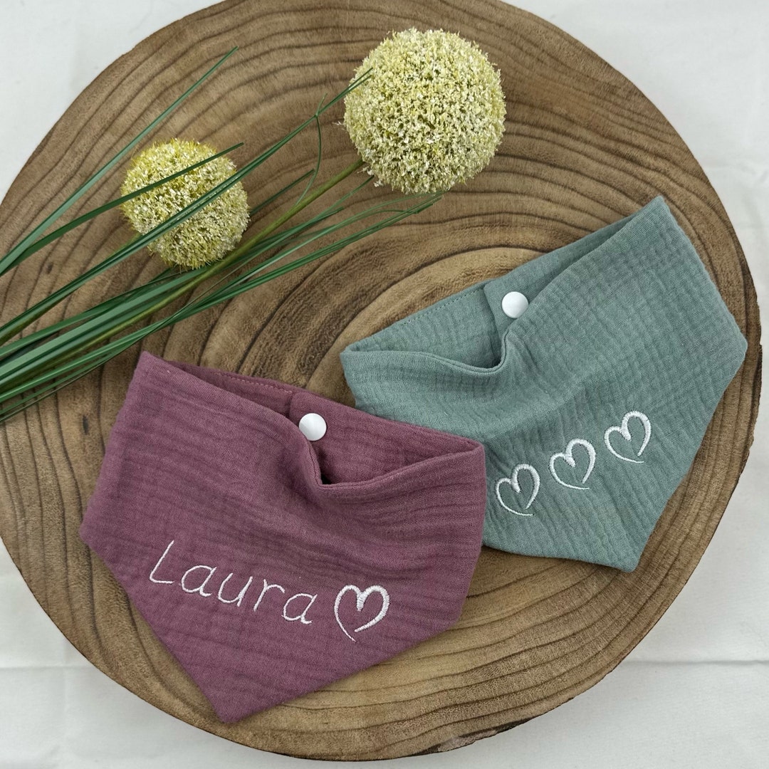 Hunde-Dreieckstuch "My Mom Is My Healthcare Hero" - 100 % Baumwolle, In XS (35,6 Cm) & Einheitsgröße (55,9 Cm), Waschbar & Farbenfroh