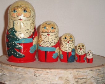 russian nesting santas
