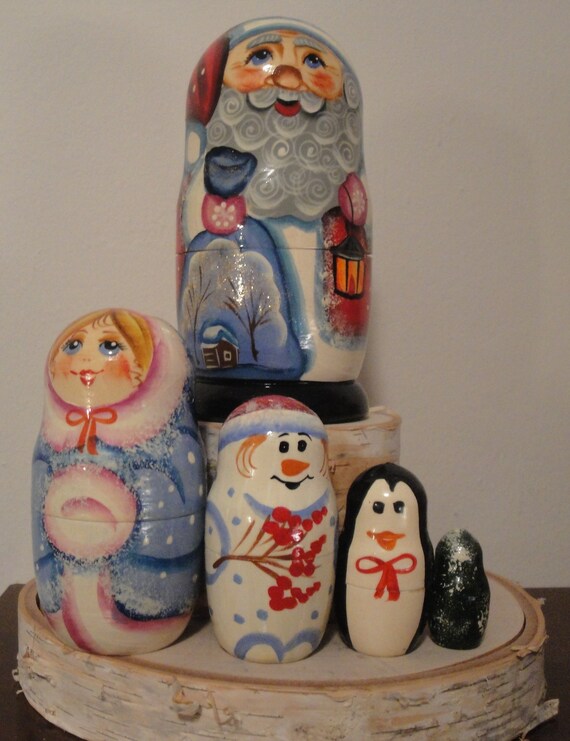 russian nesting santas