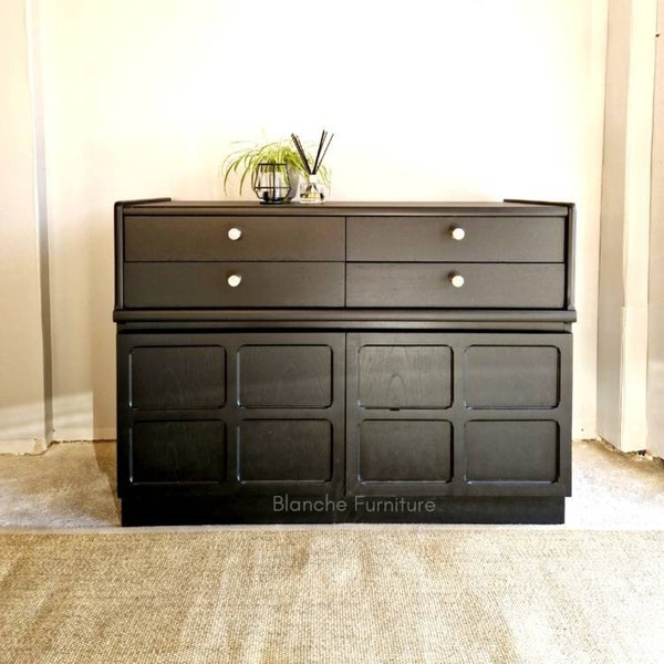 Gorgeous Nathan Sideboard in Black