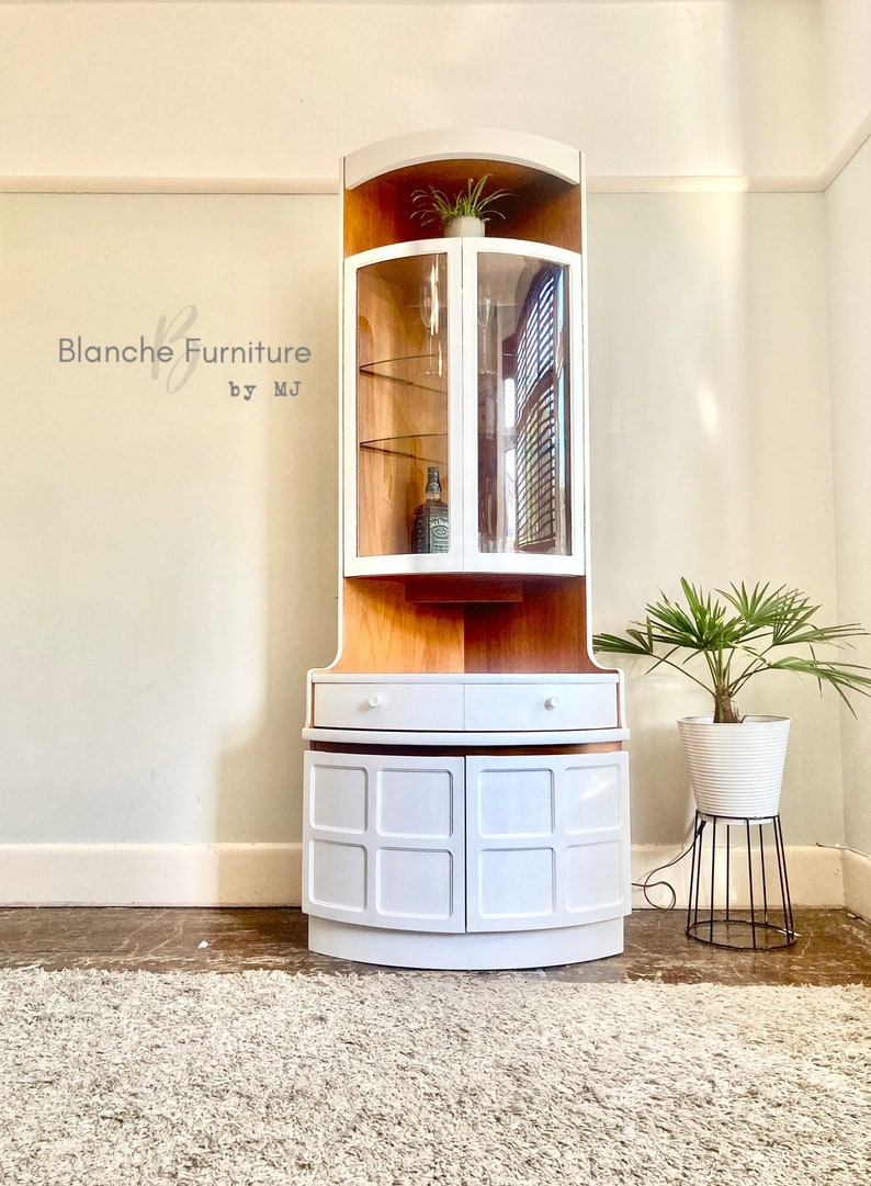 Tall Curved Corner Drinks in White With Internal Etsy