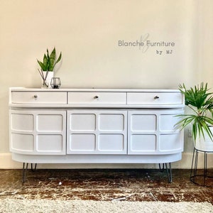 Curved Luxury Sideboard in Brilliant White with Steel hairpin legs and Handles by Nathan