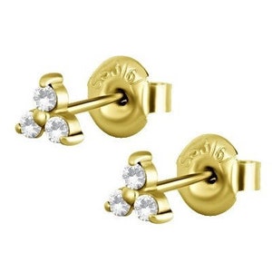 Gold Trinity Ear Studs Ensemble avec 5A Grade 2mm Blanc Swarovski Cz - 18k Or PVD Plus de 316L Surgical Steel ( Nickel Free )