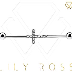 Belle barre de cartilage Cross Industrial Helix - Acier chirurgical de qualité médicale 316L avec boules de 5 mm..Livré en 14g- 32,34,36,38 ou 40mm