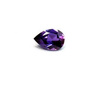 Stunning Pear Cut  Purple 2.40 Carat Synthetic Sapphire