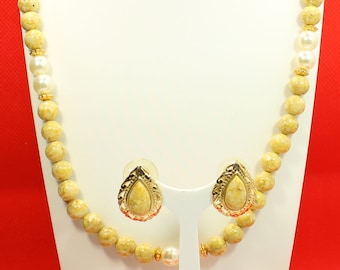 Eye Catching Agate and Pearl Gold Tone Necklace and Earrings Set