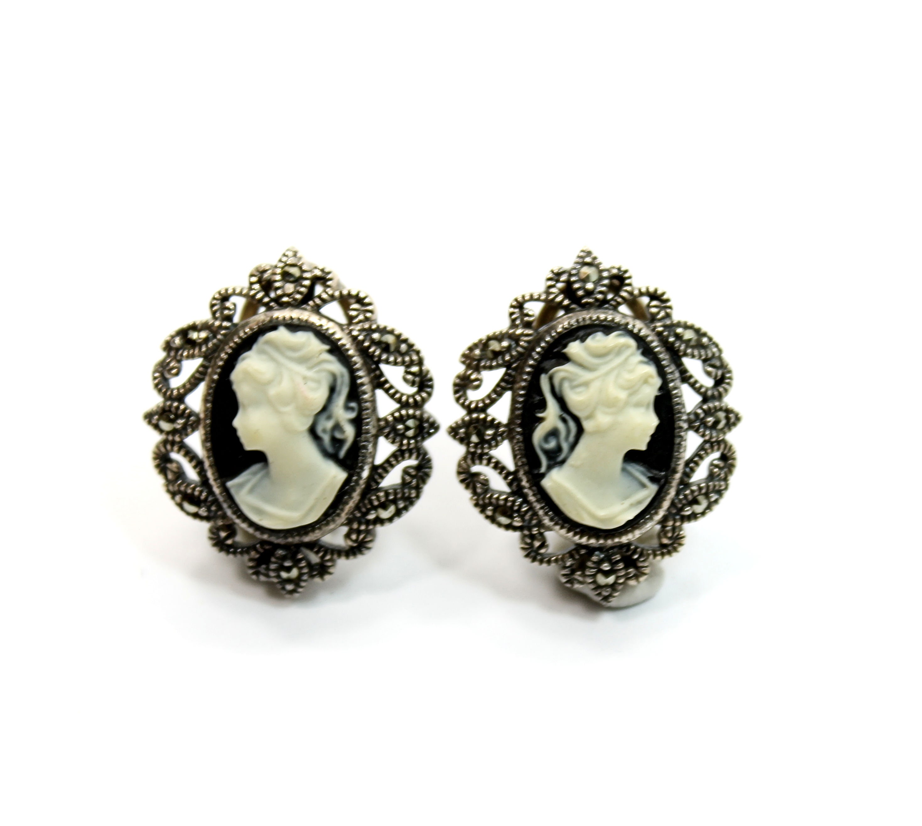 Silver Bezel Black Cameo Earrings Victorian Handmade Jewelry - Etsy Canada  | Woman cameo jewelry, Cameo jewelry, Victorian earring