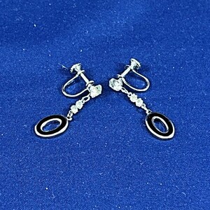 Elegant Circle Design Onyx and Round Cut CZ Gemstone Sterling Silver Screw Back Earrings