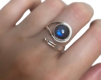 Labradorite wrap ring, labradorite rings, adjustable ring, natural stone rings, birthstone rings, labradorite jewelry, sterling silver rings