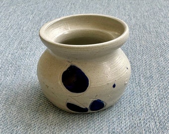 Williamsburg Pottery- Cobalt Blue Leaf Pot