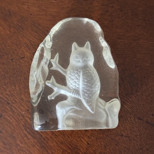 Glass Art- Etched Owl Paperweight/ Figurine, Vintage Paperweight