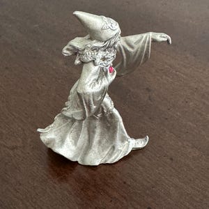 Spell Casting Wizard- Pewter Figurine