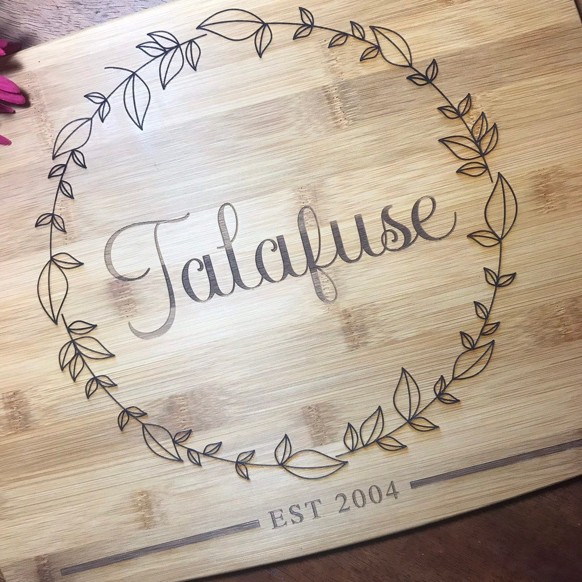 Personalized Cutting Board / Last Name Engraving / Etsy