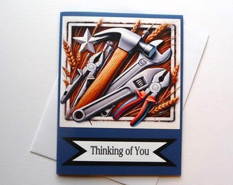 Carte masculine, Thinking of You, avec une variété d'outils, artisanat, beaux-arts, papeterie, A2