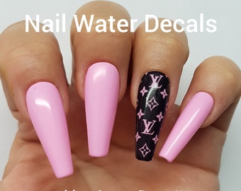 Coffin Louis Vuitton Supreme Nails - Nail and Manicure Trends Adding the iconic brand's logo to your nails brings a compelling splash of style.