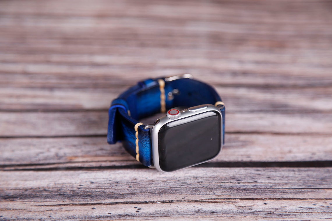 40mm band on 44mm apple watch