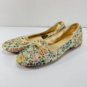 Vintage Daniel Green Slippers Womens 6 1/2 B Lotus Satin Lined Floral Brocade Tapestry