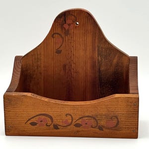 Vintage Keokuk Country Kupboard Wood Mail Holder Folk Art Wall Farmhouse Rustic