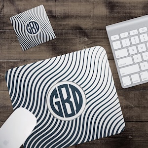 Tapis de souris et dessous de verre abstraits lignes ondulées | Montagnes russes abstraites | Tapis de souris monogramme | Cadeau pour femme | Cadeau pour mari