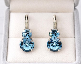 Pendientes colgantes de cristal azul / Pendientes colgantes de plata brillante / Joyería elegante para el día a día / Regalo para ella / Joyería con encanto de Bayou