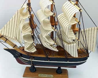 Barco de madera Cutty Sark para decoración de mesa