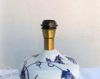 Lampa stołowa Vintage Limoges Porcelain: Niebieski wzór kwiatowy