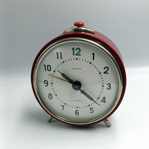 Vintage table alarm Rostov NOS in red color, Vintage red table clock