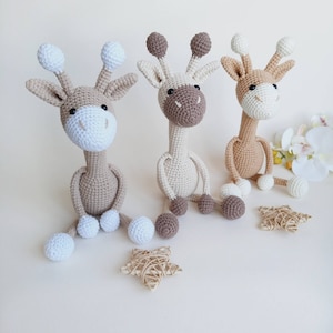 Personalized stuffed animal baby giraffe plush toys, Crochet giraffe baby gift, Unisex neutral baby safari baby shower gift.
