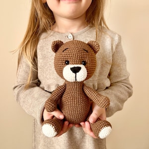 Erster Teddybär häkeln Spielzeug-Set, personalisierte Teddybär Baby-Dusche-Geschenk, Teddy Geburtstag Baby Mädchen Geschenk, Neugeborenen Requisiten Geschenk
