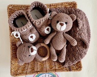 Teddy baby shower gift basket for pregnant friend, Welcome baby gift bear set, Pregnancy gift box parents to be congrats present