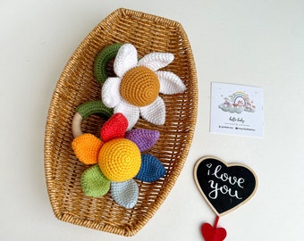 Crochet Daisy Baby Rattle, Unisex Flower Toy, Baby Shower Gift