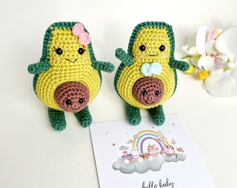Regalo familiar de aguacate a crochet: Anuncio de embarazo kawaii