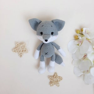 Personalisatie wolf babyjongen cadeau, wolf dier baby spullen genderneutraal cadeau, bos knuffels en knuffels wolf afbeelding 5