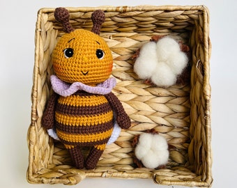 Crochet bee baby toy baby shower,  Honey bee baby gift with bee small crochet toy, Summer baby shower gift for mom to be, Crochet bee plush