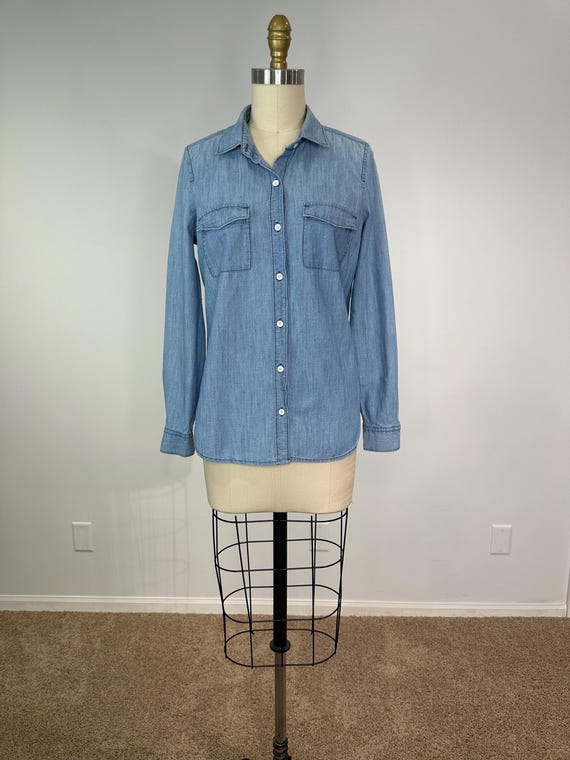 Old Navy Chambray Button Down Top - image 2