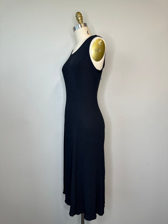 Black Crinkle Sleeveless Dress - image 4
