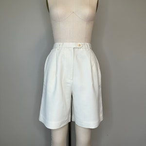 90’s Cream Ribbed Casual Shorts