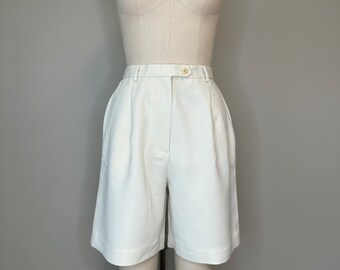 90’s Cream Ribbed Casual Shorts