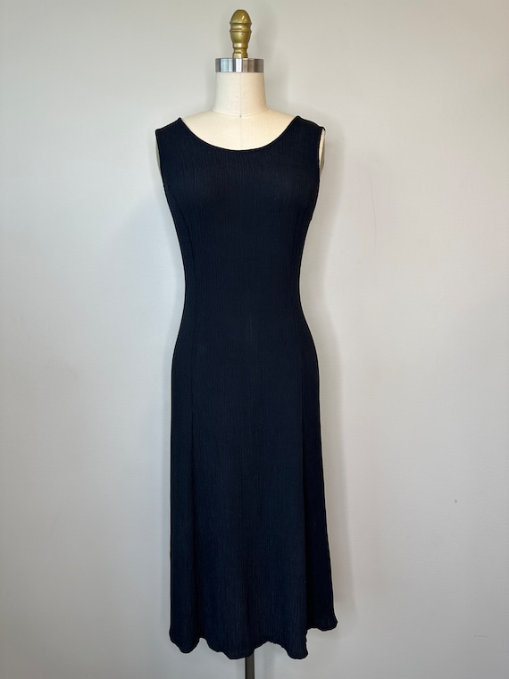 Black Crinkle Sleeveless Dress - image 1
