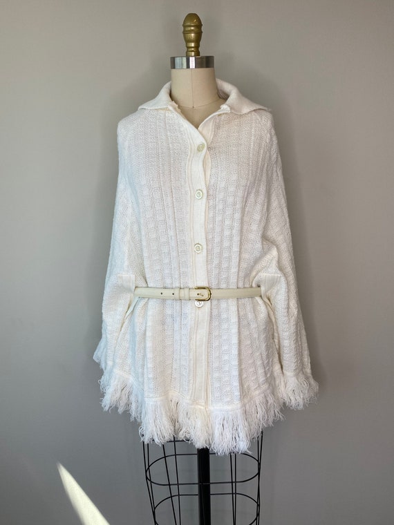 Vintage Acrylic Ivory Cape - image 1