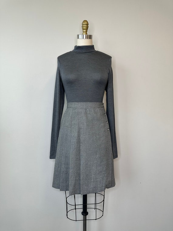 Evan-Picone Gray Knee Length Pleated Skirt