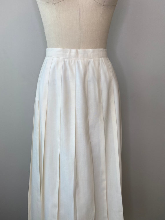 Cream Pleated Skirt Jos A Bank - image 4