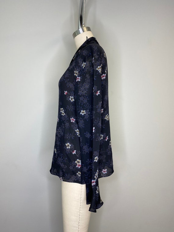 Kelly Green Floral Flutter Sleeve Blouse