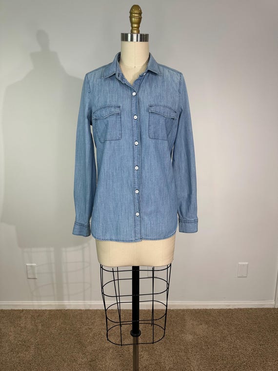 Old Navy Chambray Button Down Top - image 1